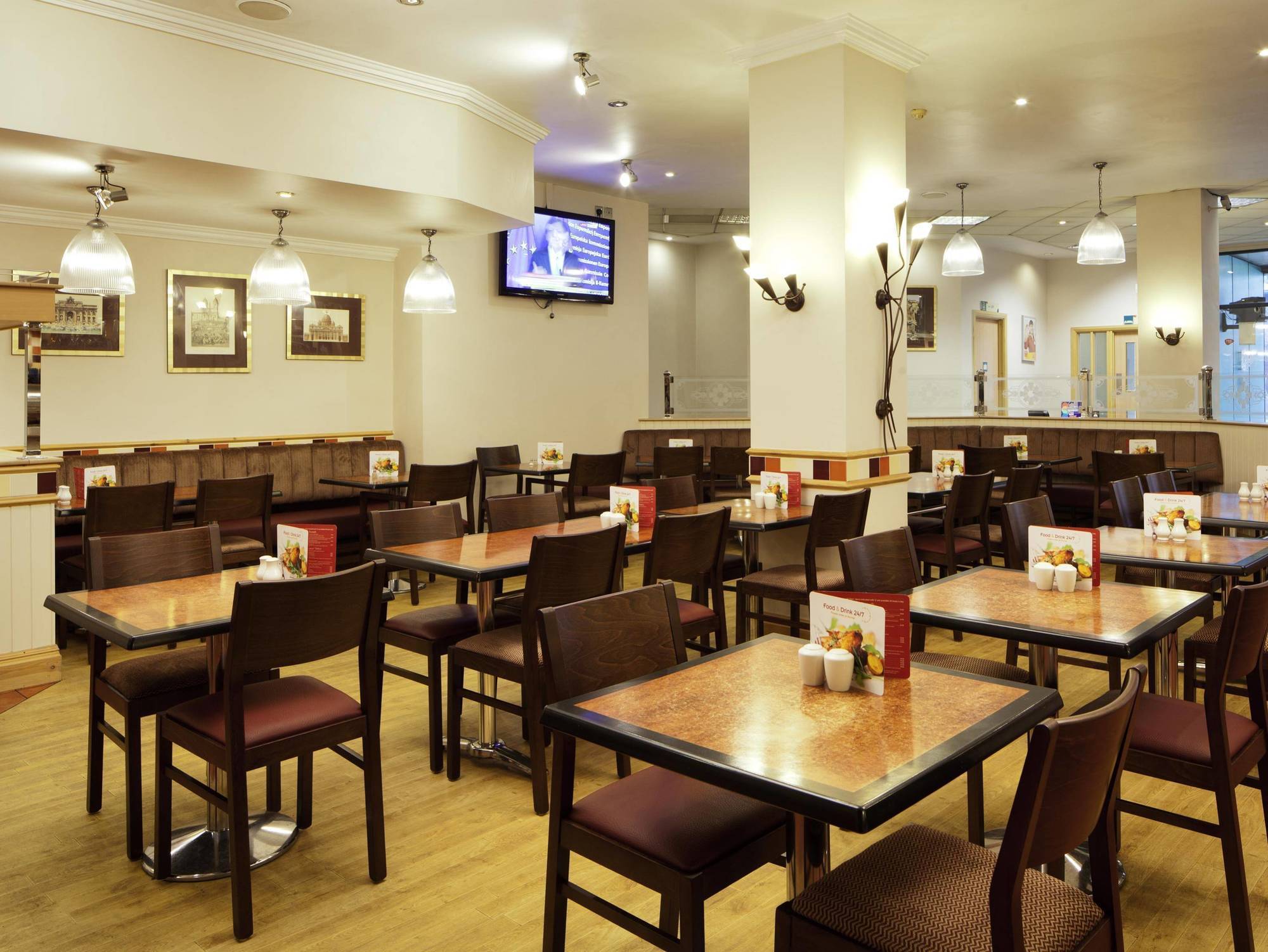 Ibis Carlisle Centre Hotel 2*